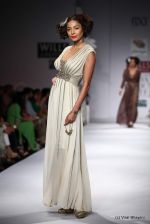 Model walk the ramp for Paras and Shalini Show at Wills Lifestyle India Fashion Week 2012 day 1 on 6th Oct 2012 (35).JPG